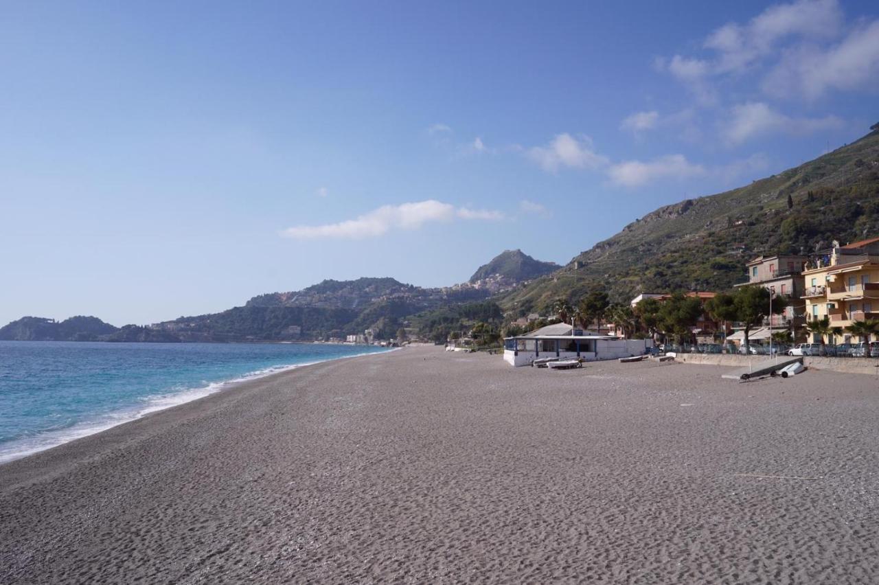 Vacanza Taormina Mare Mazzeo Exterior photo