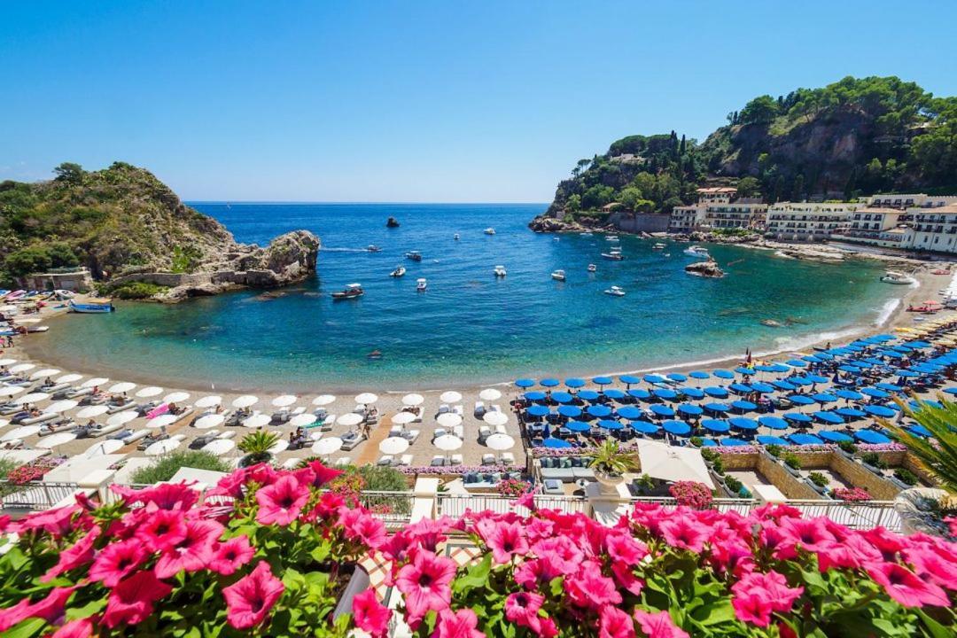 Vacanza Taormina Mare Mazzeo Exterior photo